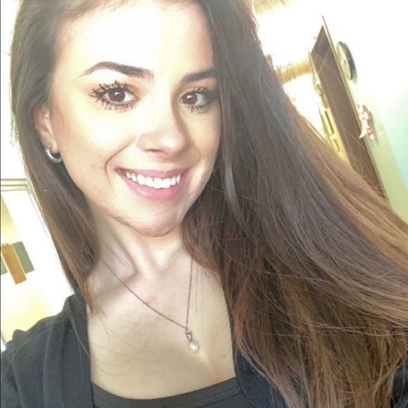 Meet your Posher, Ava - Picture 1 of 1